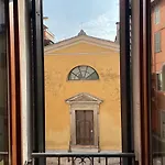Montecchi House * Verona