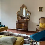 Montecchi House Apartmán *