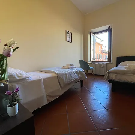 Montecchi House شقة *