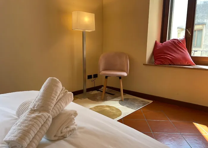 Montecchi House Apartmán *
