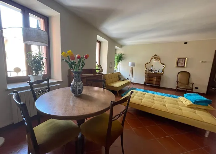 Montecchi House Apartmán *