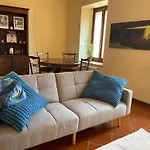 Montecchi House 아파트 *
